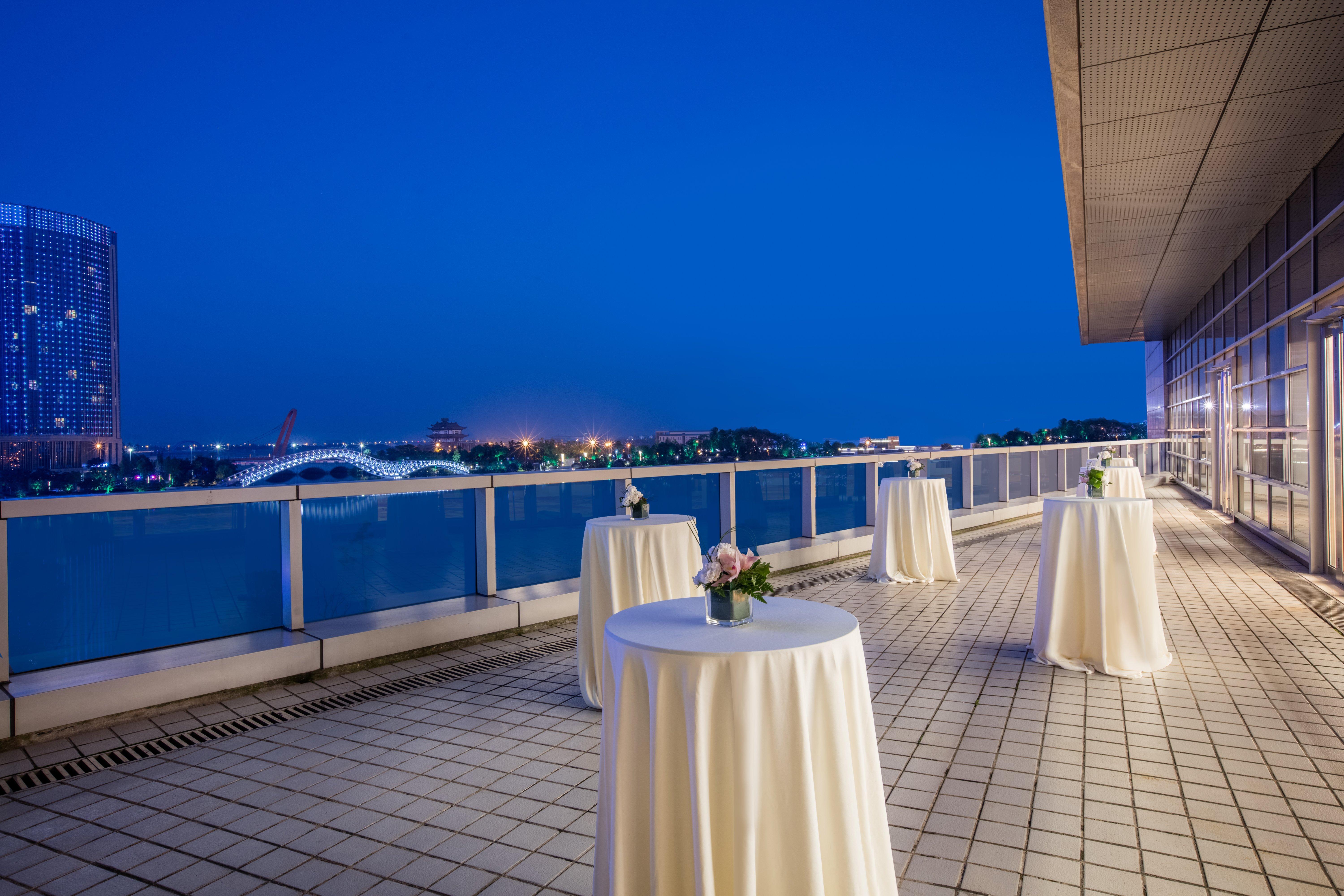 คราวน์ พลาซา ส้าวซิง Hotel เส้าซิง ภายนอก รูปภาพ